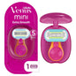 Gillette Venus Snap women's razor handle with refill, featuring an extra smooth blade for close shaving.