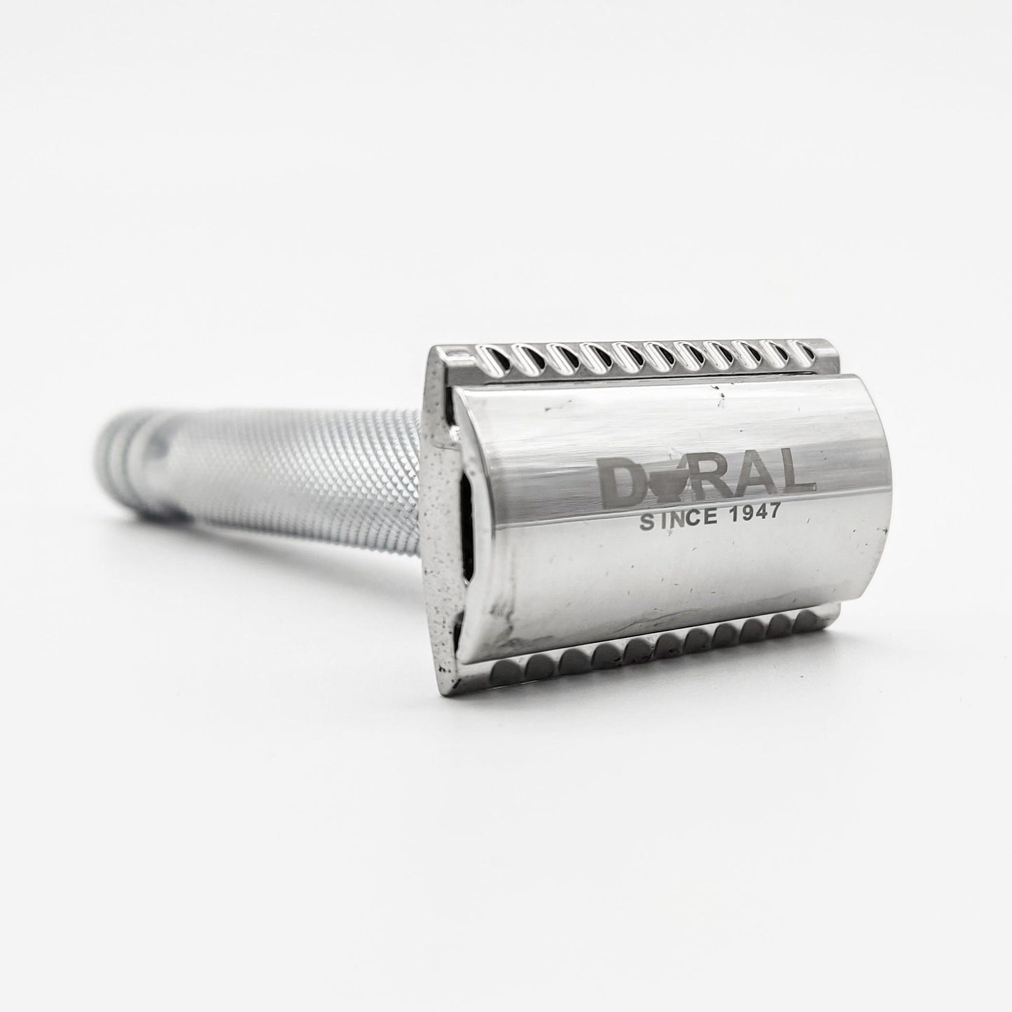Dural HD Model double edge safety razor with black handle and protective pouch, perfect for a close shave from Pasteur Pharmacy.