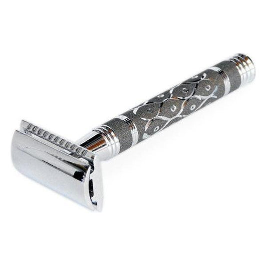 Parker 65r three-piece heavyweight safety razor with polished chrome finish, featuring a textured handle and double-edge blade safety.