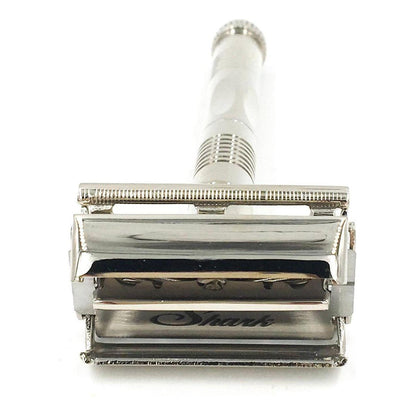 Parker 90R long handle double-edge safety razor with a polished metal finish, designed for a close, comfortable shave.