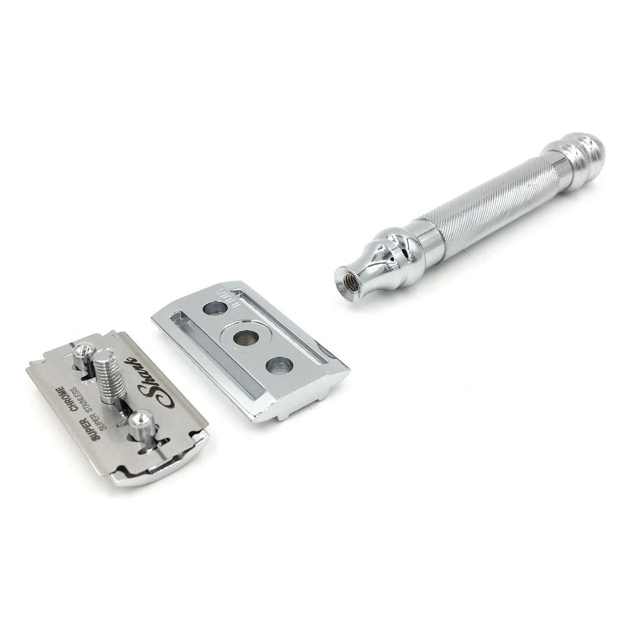 Parker 98R heavyweight 3-piece double edge safety razor with polished chrome finish and textured handle for a secure grip.