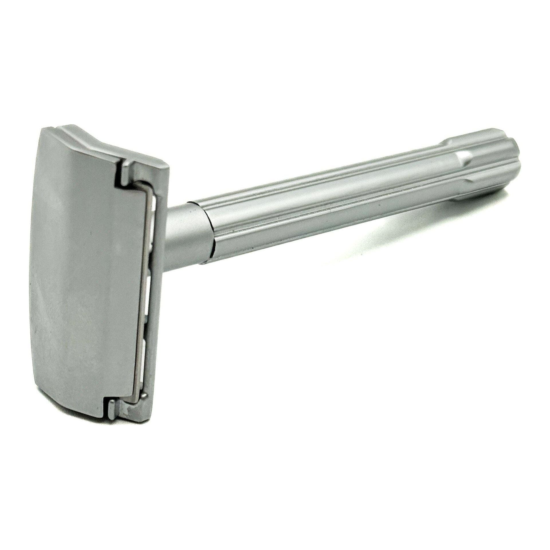 Parker SoloEdge single edge safety razor with textured handle and metal head for a close, precise shave.