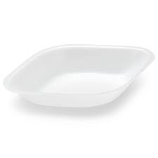 White diamond-shaped polystyrene weigh boats for science labs, medium size, pack of 500 by Pasteur Pharmacy.