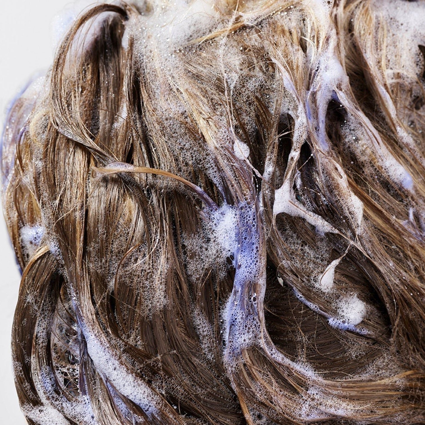 Oribe Bright Blonde Shampoo for beautiful color, 250 ml bottle, creamy formula for blonde hair care, natural hair shine.