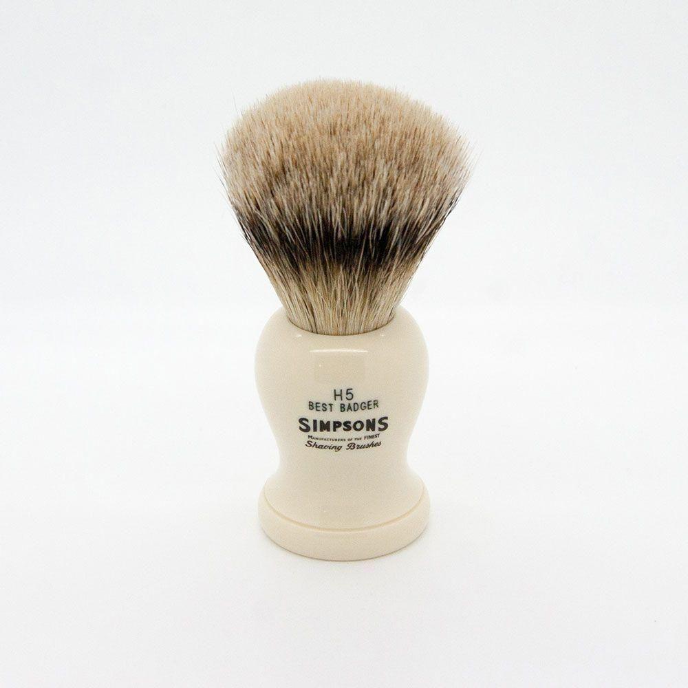 Simpsons Harvard H5 Best Badger Shaving Brush with wooden handle and dense bristles, ideal for traditional wet shaving.