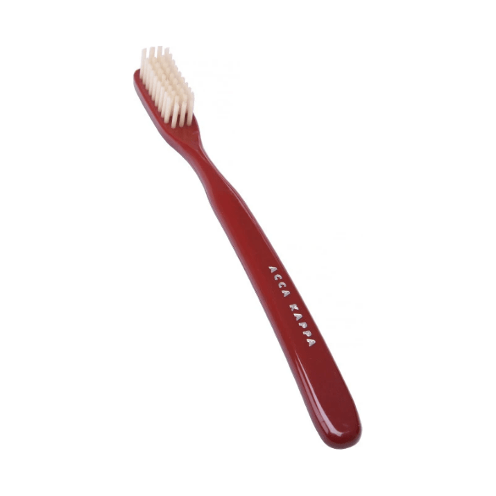 Acca Kappa Vintage Collection toothbrush with pure red bristles, hard firmness, designed for effective cleaning.