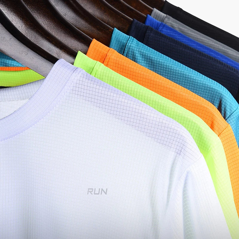 Green men's bodybuilding shirt by Pure Fitness Store, short sleeve, quick-dry fabric, oversized fit, ideal for gym and running workouts.