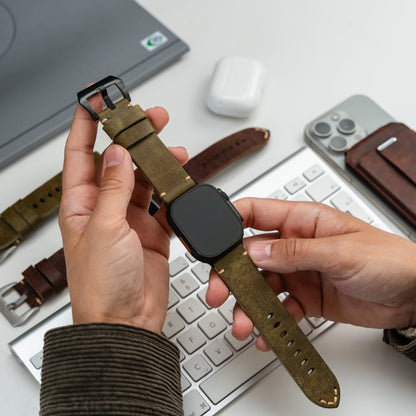 Robust Leather Strap R01 in natural brown leather with titanium hardware, designed for 49mm watch cases.