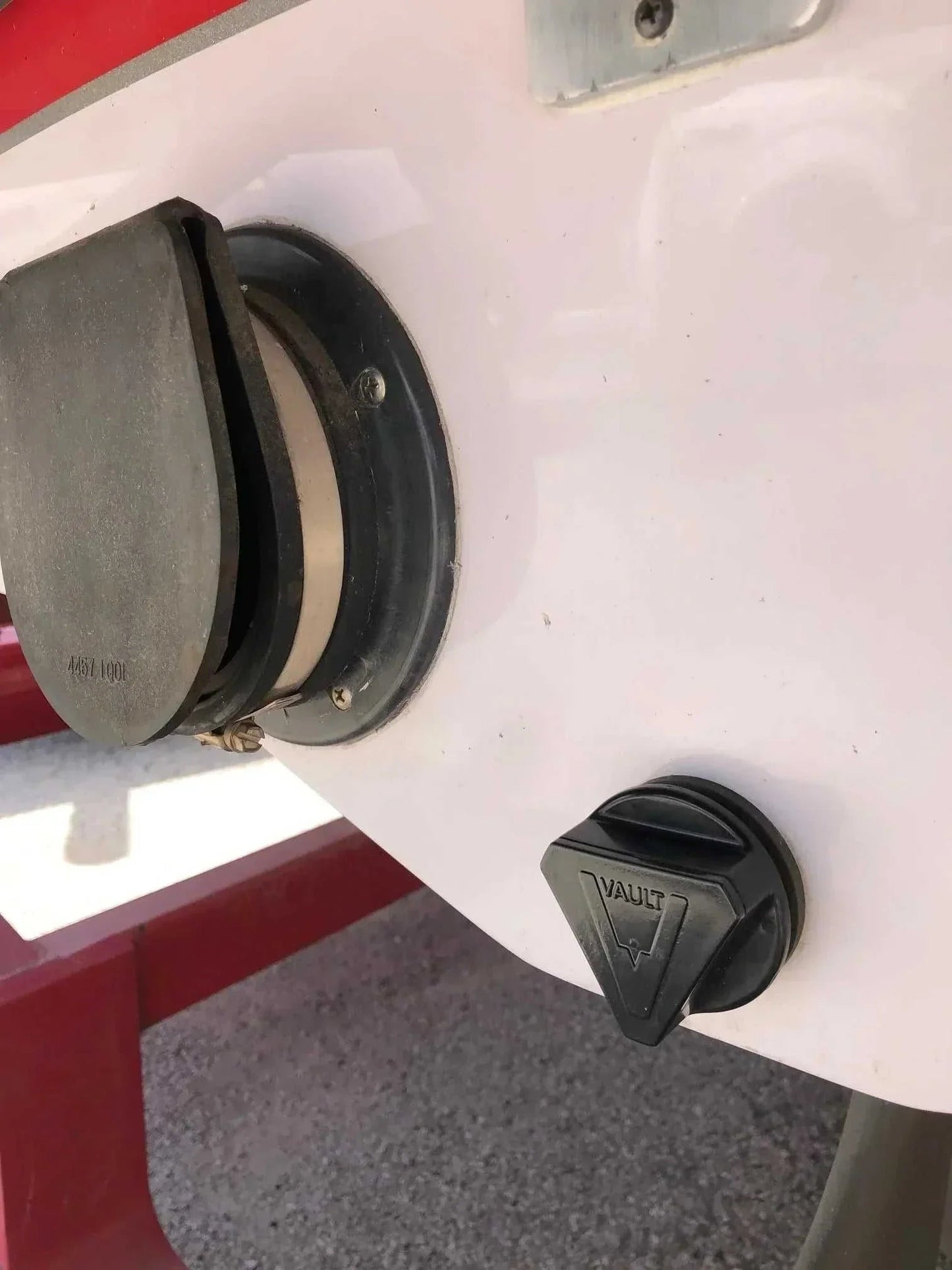 Seaview Global Vault Pro drain plug with durable construction and secure sealing for marine or industrial use.