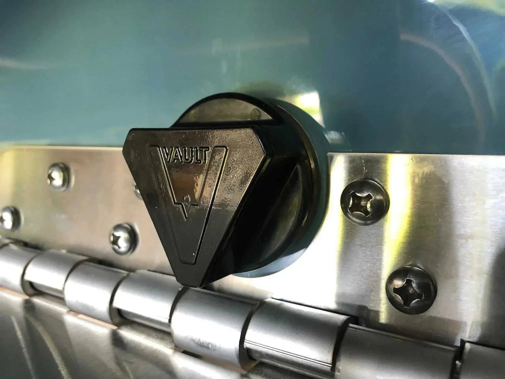 Seaview Global Vault Pro Drain Plug for boat drainage, featuring durable construction and secure fitting for marine applications.