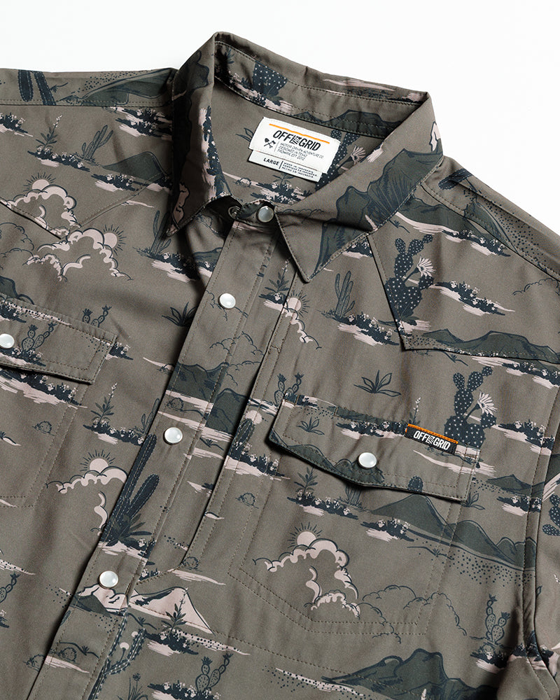 Off The Grid Surplus San Saba SS Shirt in Deadwood color, short sleeve military-style button-up shirt with chest pockets.