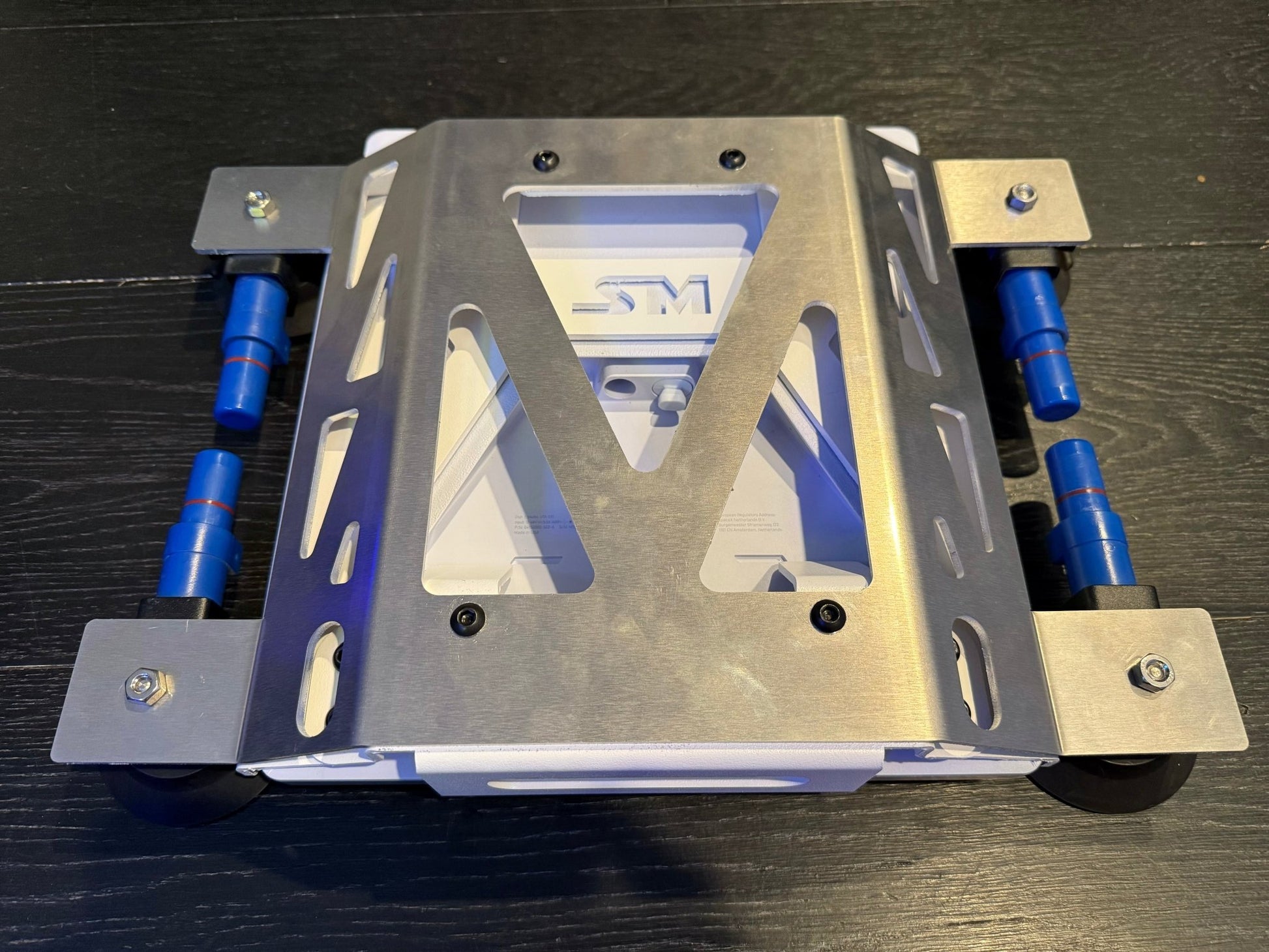 Black Star-Mount MINI Explorer PRO mount from Star Mount Systems, designed for secure fastening of equipment.