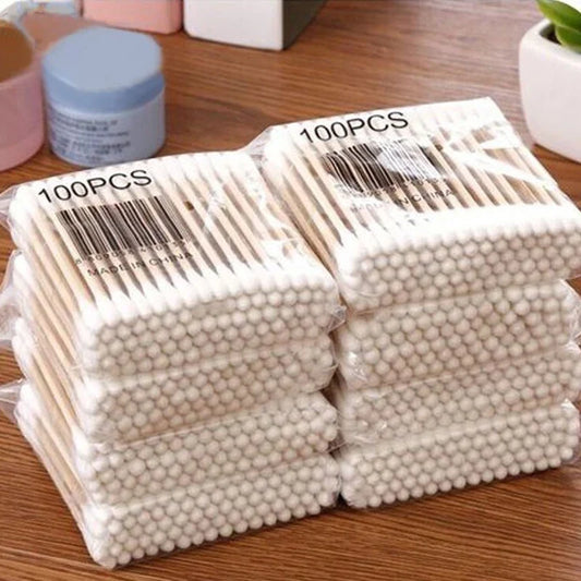 Set of 500 double head cotton swabs for nose, ears, and makeup removal, featuring soft cotton tips and wood sticks.