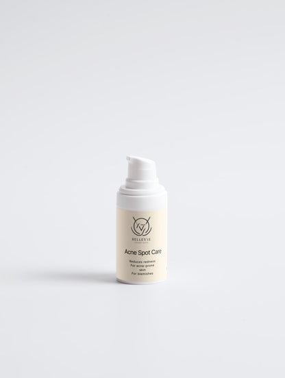 BelleVie Cosmétiques acne spot treatment in 15ml bottle with tea tree and salicylic acid for fast-acting blemish relief.